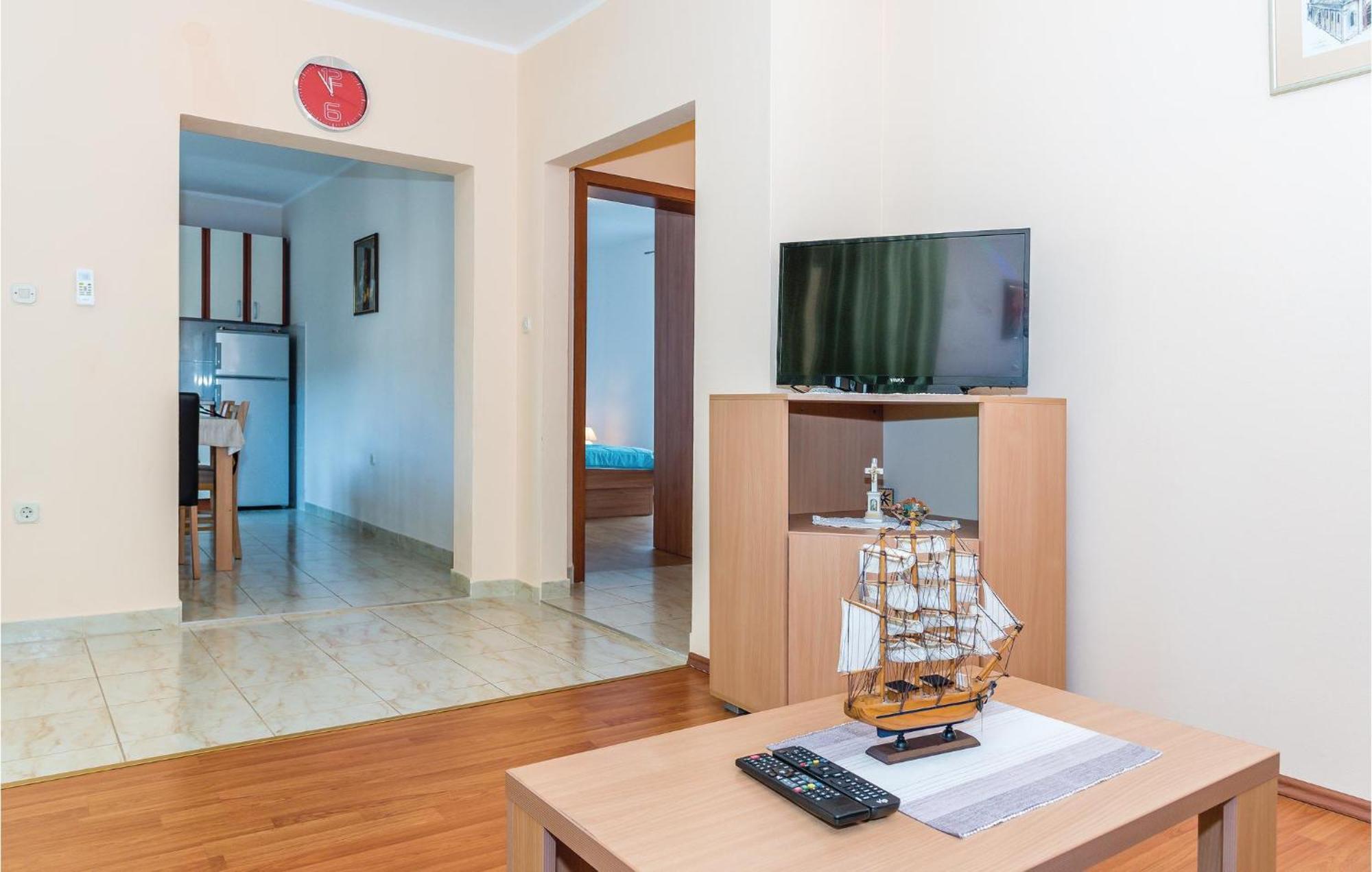 Beautiful Apartment In Raslina With Wifi Esterno foto